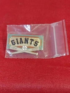 Vintage 1992 New York Giants Official MLB Lapel Pin Cooperstown Collection - Picture 1 of 2