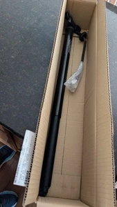 NEW OEM 22-24 MITSUBISHI OUTLANDER RR LIFTGATE LIFT SUPPORT MOTOR 5813A210 - Foto 1 di 6