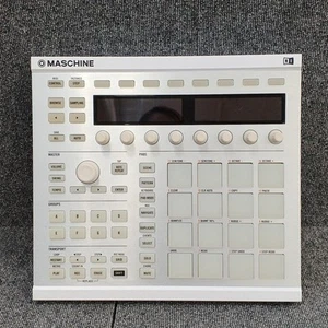Native Instruments MASCHINE MK2 HW White Edition Midi Controller Interface Ge... - Bild 1 von 9