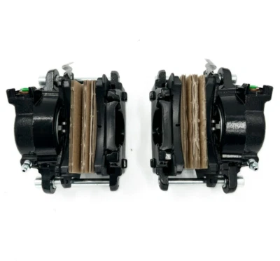 Pinzas de freno de disco delanteras negras izquierda y derecha con pastillas para Chevrolet Camaro 1982-1992 Foto 1 de 4