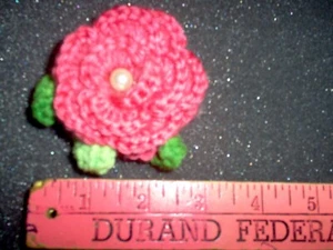 Hand crafted crochet pin/brooch, Pink rose, faux pearl ctr U - Picture 1 of 1