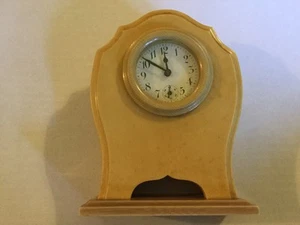Orologio Vintage Celluloide New Haven Clock Co Elegante, Made In USA, necessita di riparazione - Foto 1 di 12