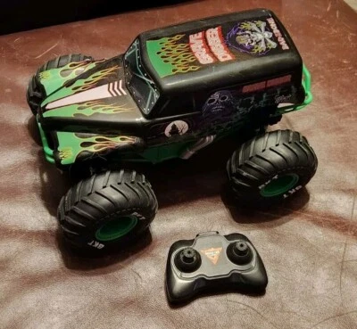 Monster Jam RC Remote Control Grave Digger - TESTED - Image 1 of 4