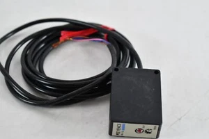NEW Keyence PK-72 DISTANCE-SPECIFIC PHOTOELECTRIC SENSOR PK72 - Picture 1 of 3