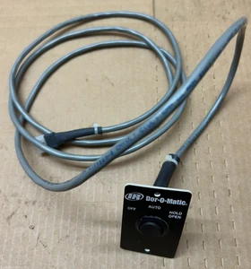 IR DOR-O-MATIC 3-Position Rocker Switch – Off / Auto / Hold Open P/N: 84220-90 - Picture 1 of 8