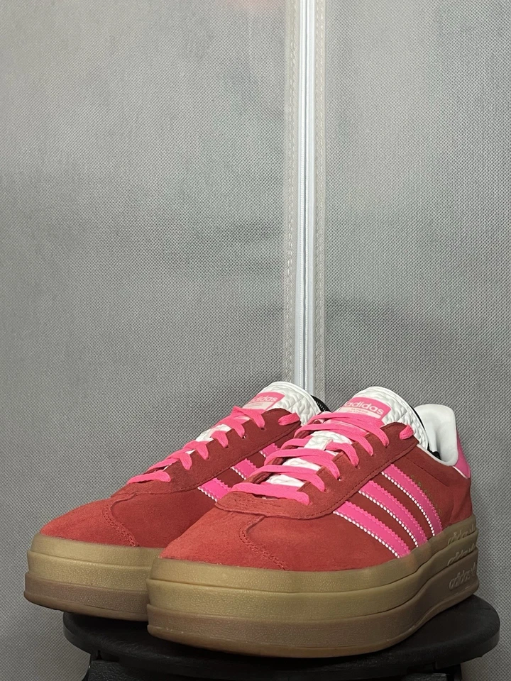 Adidas Gazelle Negrita Colegiata Rojo Lúcido Rosa Mujer’s Talla 10 Foto 1 de 4