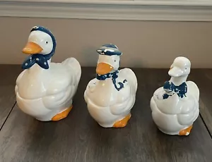 Juego de 3 Botes de Cerámica Madre Ganso Blanco Azul Cinta Años 70’s 80 De Colección Defectos - Imagen 1 de 24