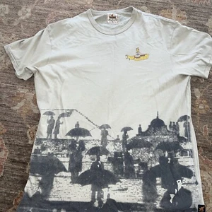 Beatles Yel U-Boot T-Shirt. Trunk A Moment In Time Series XL Exc. Light Cream - Bild 1 von 9