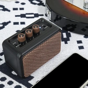 Gitarrenverstärker mit Akku bietet bis zu 7 Stunden Spielzeit - Bild 1 von 12