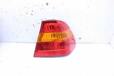 Luz trasera derecha BMW 325i 330i 2002-2005 OEM usada Foto 1 de 4