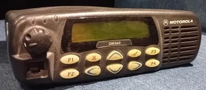 MOTOROLA GM360 UHF 403-470MHz MDM25RHF9AN5AE NO ACCESSORIES - Photo 1/3