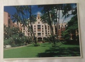 Royal Hawaiian Hotel On The Beach Of Waikiki. Postcard (H2) - Picture 1 of 2
