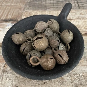 20 antike afrikanische Bronze Jingle Baule Wachsausschmelzglocken verschiedene Größen - Bild 1 von 3
