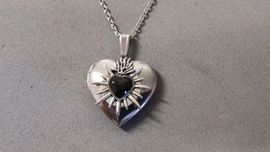 Collar Medallón Sagrado Corazón - Imagen 1 de 11