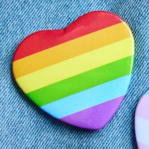 2.25” Heart Shape LGBT Flag Button NEW - pin badge gay pride lgbtq equality love - Bild 1 von 2