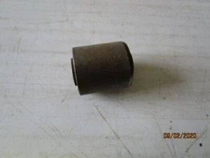 1 SILENT BLOC RENAULT PEUGEOT CITROEN SIMCA DELAGE HOTCHKISS 12X28X34X30 - Imagen 1 de 2