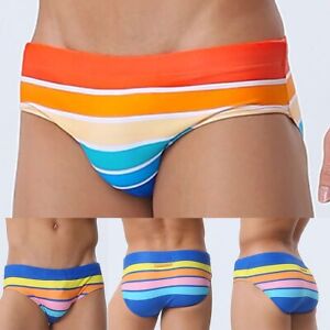 Elegante pantaloncini da uomo per spiaggia e piscina con vita bassa ed elasticit