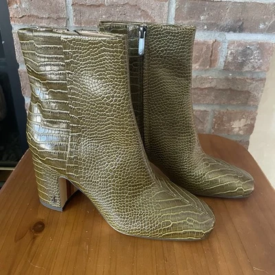 NUEVAS Botas Sam Edelman Para Mujer Talla 7.5 Fawn 2 Tacones Verde Patrón Caimán Cremallera Foto 1 de 4