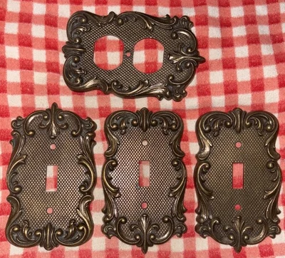 Vintage National Lock Fleur de Lis Brass Single Light Switch Plate & Outlet - Image 1 of 3