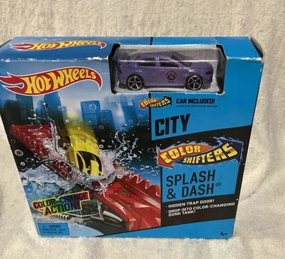 HOT WHEELS ~~Colour Shifters Splash & Dash Play Set~~Car Included - image 1 of 2