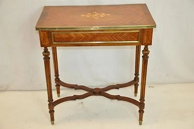 Preciosa mesa auxiliar de marquetería con incrustaciones Luis XVI, madera de cebra, nogal, cajones de metal Foto 1 de 4