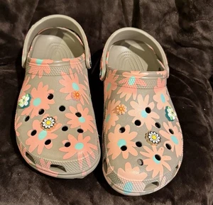Crocs Classic Retro Resort Clogs Pink Floral Preowned Women tropical Size 10 - Picture 1 of 11