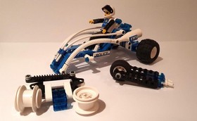 LEGO 8252 Technic BEACH BUSTER Off Road Police Vehicle 85% complete