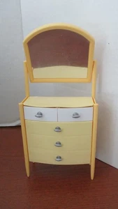 Barbie Mattel 1998 amarillo y blanco vestidor y espejo - Imagen 1 de 2