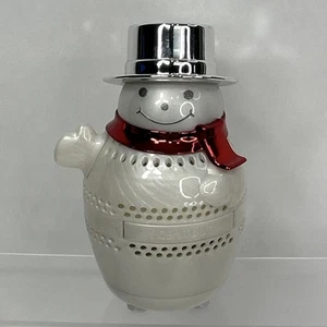 Bath & Body Works Oil Diffuser Scentbug Snowman Slatkin  With 1 Pad Christmas - Picture 1 of 7