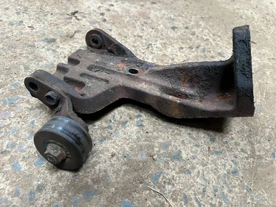 Montaje de motor Toyota Land Cruiser FJ60 2f OEM y polea inactiva/montaje de CA Foto 1 de 4