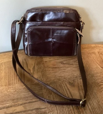 Bolso Bandolera Cobbler Legend Cuero Marrón Borgoña Oscuro Acolchado Limpio Foto 1 de 4