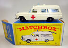 Matchbox RW 03C Mercedes Ambulance creme späte Version top in "E" Box