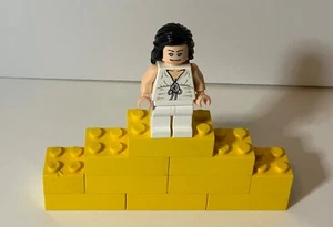 Lego Indiana Jones Minifigure Marion Ravenwood iaj007 Sets #7683 & #7621 - Picture 1 of 7