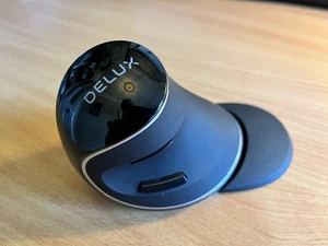 Delux M618-PLUS Ergonomic Vertical Wireless Mouse for PC - Picture 1 of 3