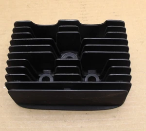 YAMAHA RD350 RD350A RD350B 1973-1975 RIGHT CYLINDER HEAD 360-11111-01-000 OEM - Bild 1 von 5
