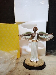 MIB Heavenly Visions MALE ANGEL AFRICAN AMERICAN SCULPTURE YVETTE SIMONE - Picture 1 of 6