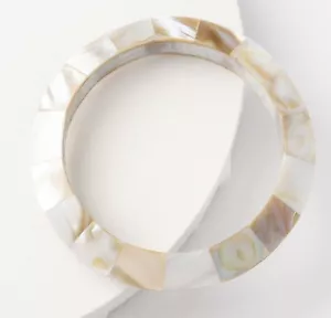 Plunder Design Fashion Trendy Jewelry Taya Natural Shell Bangle Cuff Bracelet - Picture 1 of 12