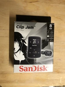 SanDisk Sansa holds 2000 Songs Clip Jam 8GB MP3 Player with FM Radio - Picture 1 of 6