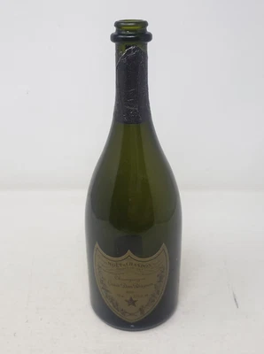 Botella de champán vintage 1976 MOET ET CHANDON DOM PERIGNON Cuvee vacía Francia Foto 1 de 4
