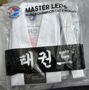 World Taekwondo Master Lee’s White Kids Kinder Größe 000/120 (Top & Hose) - Bild 1 von 8