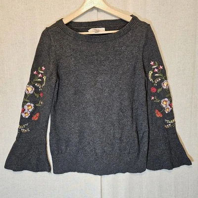 LOFT Ann Taylor Suéter Gris Floral Bordado Mangas Campana Cuello Barco Femenino M Foto 1 de 4