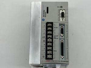Allen Bradley 1398-DDM-019X, Drive, Ultra 100, 120/240Vac, Rev. B V1.60 UPS/FedE - Foto 1 di 7