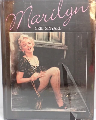 Marilyn Neil Sinyard w/ Cover Foto 1 de 4