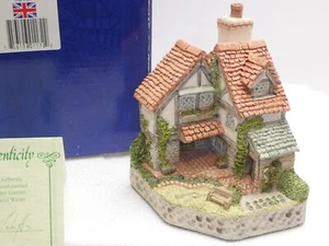 David Winter Cottages Gardener s Cottage Box & Certificate - Picture 1 of 10