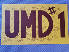 Minnesota Duluth Bulldogs 1985-1986  Team Autographed Hockey Sign - UMD #1 Hull