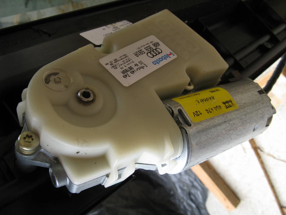 МОТОР ЛЮКА AUDI A6 88060C 1998-99-2000-2001 4B0959591A - Изображение 1 из 1