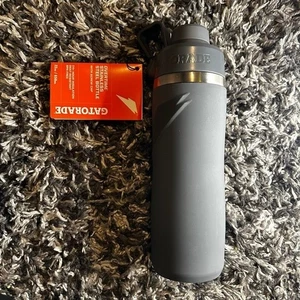 NWT Gatorade Overtime Bottle – 22oz Stainless Steel – Insulated – Gray Twist Cap - Picture 1 of 4