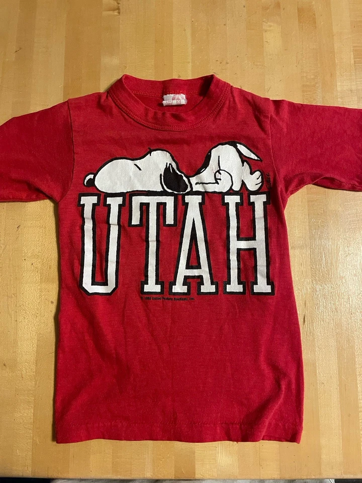 Vintage RARE Utah Utes Snoopy Tshirt Baby T-shirt Toddler SZ S USA FIFTY- FIFTY - Image 1 of 4