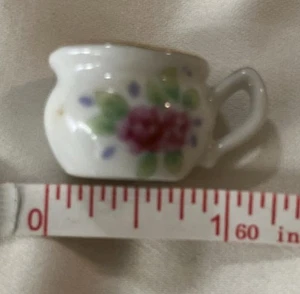 Dollhouse Miniature Ceramic Potty w/ Pink Rose Stems Made In Japan - Picture 1 of 4