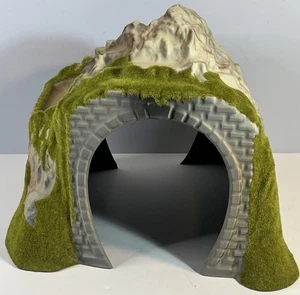 Tren escala G plástico vintage túnel montaña musgo hierba cubierta - Imagen 1 de 8